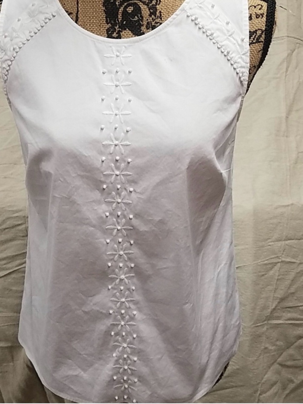 Vineyard Vines White Sleeveless Embroidered Tank Top